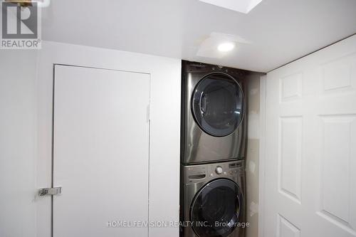 W12 - 220 Ormond Drive, Oshawa, ON - Indoor Photo Showing Laundry Room