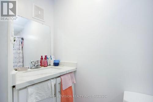 W12 - 220 Ormond Drive, Oshawa, ON - Indoor Photo Showing Bathroom