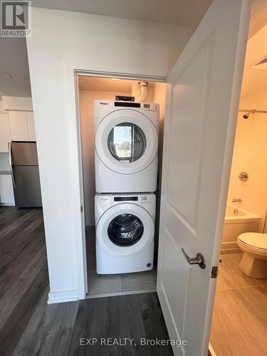 521 - 1010 Dundas Street, Whitby, ON - Indoor Photo Showing Laundry Room