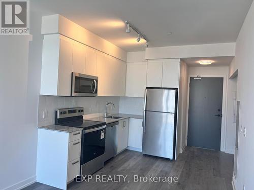 521 - 1010 Dundas Street, Whitby, ON - Indoor Photo Showing Kitchen With Stainless Steel Kitchen