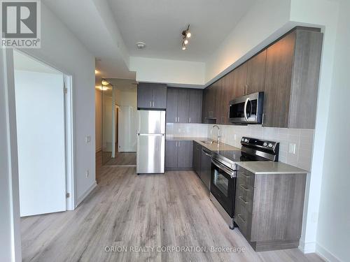 2603 - 1455 Celebration Drive, Pickering, ON - Indoor Photo Showing Kitchen