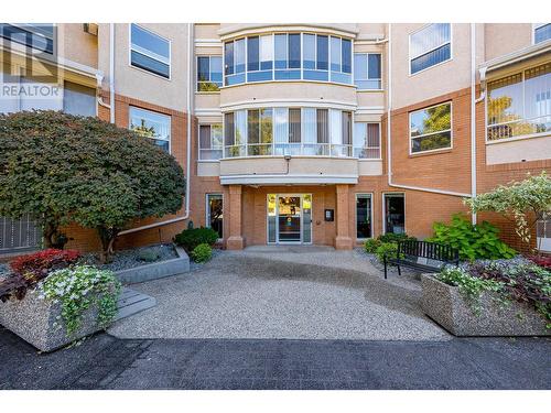 933 Harvey Avenue Unit# 309, Kelowna, BC - Outdoor