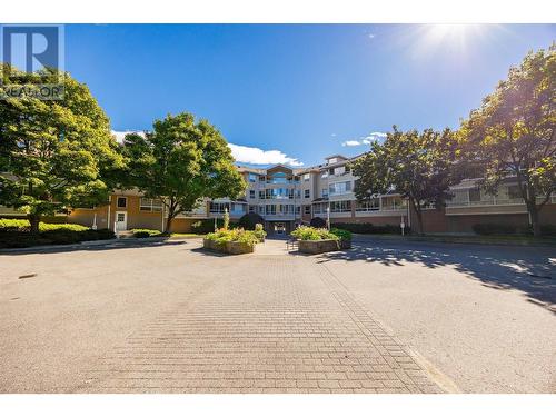 933 Harvey Avenue Unit# 309, Kelowna, BC - Outdoor