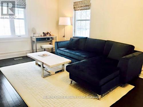 29 Mill Street, Vaughan, ON - Indoor Photo Showing Living Room