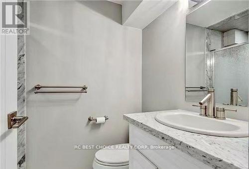 29 Mill Street, Vaughan, ON - Indoor Photo Showing Bathroom