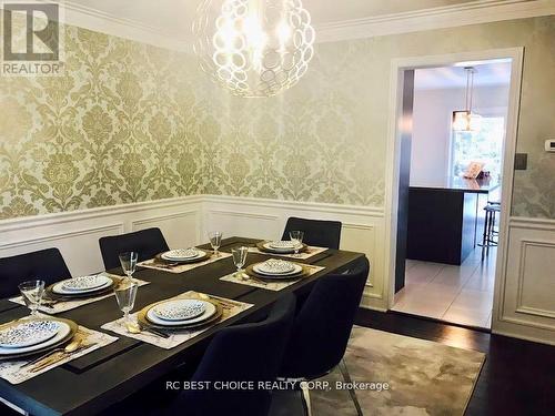 29 Mill Street, Vaughan, ON - Indoor Photo Showing Dining Room