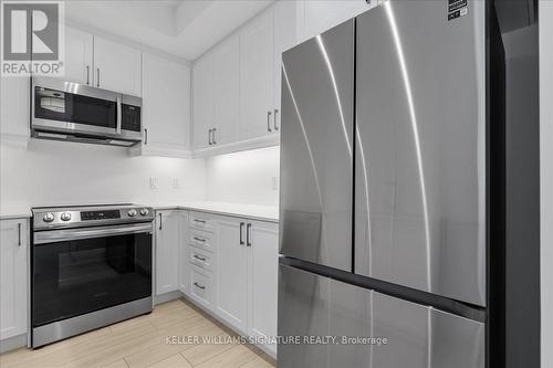 216 - 1 Hume Street, Collingwood, ON - Indoor Photo Showing Kitchen With Stainless Steel Kitchen With Upgraded Kitchen