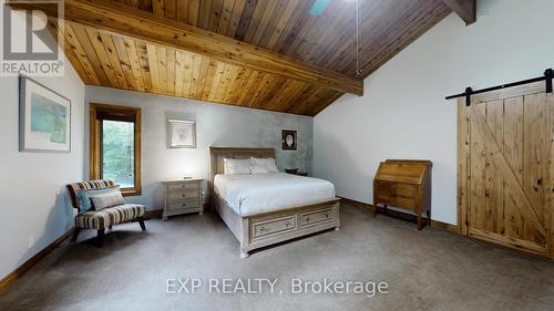 3413 Flat Rapids Lane, Severn, ON - Indoor Photo Showing Bedroom