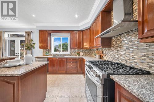 78 Balmoral Place, Barrie, ON - Indoor Photo Showing Kitchen With Upgraded Kitchen