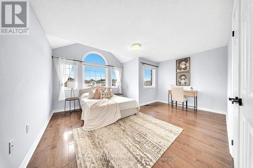 78 Balmoral Place, Barrie, ON - Indoor Photo Showing Bedroom