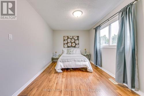 48 Camberley Crescent, Brampton, ON - Indoor Photo Showing Bedroom