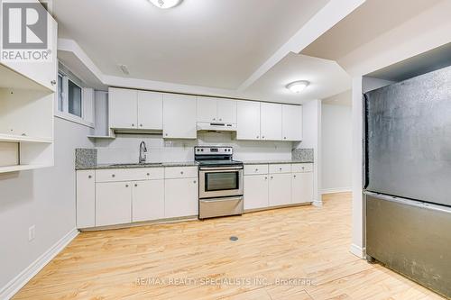 48 Camberley Crescent, Brampton, ON - Indoor Photo Showing Kitchen