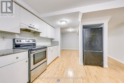 48 Camberley Crescent, Brampton, ON - Indoor Photo Showing Kitchen With Upgraded Kitchen