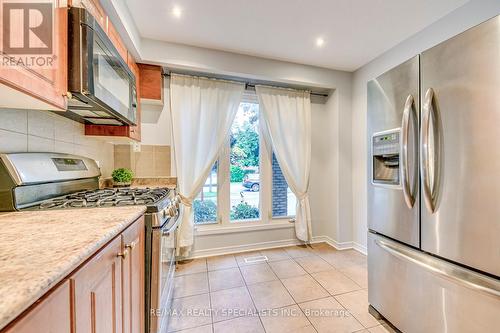 48 Camberley Crescent, Brampton, ON - Indoor Photo Showing Kitchen