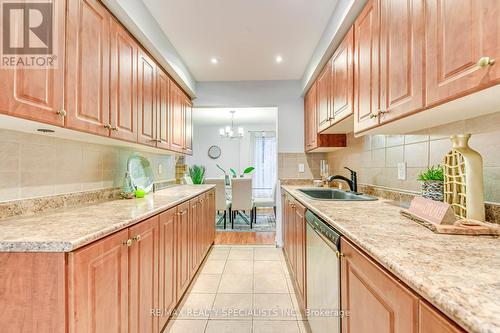 48 Camberley Crescent, Brampton, ON - Indoor Photo Showing Kitchen