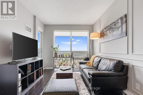 2703 - 510 Curran Place, Mississauga, ON - Indoor Photo Showing Living Room