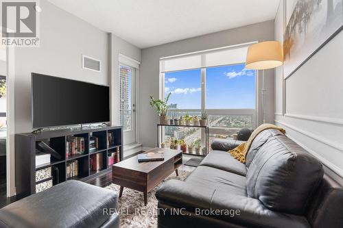 2703 - 510 Curran Place, Mississauga, ON - Indoor Photo Showing Living Room