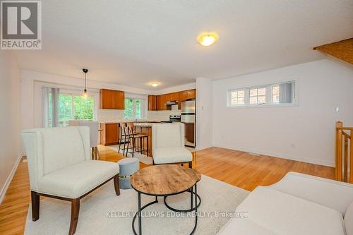 30 - 233 Duskywing Way, Oakville, ON - Indoor Photo Showing Living Room