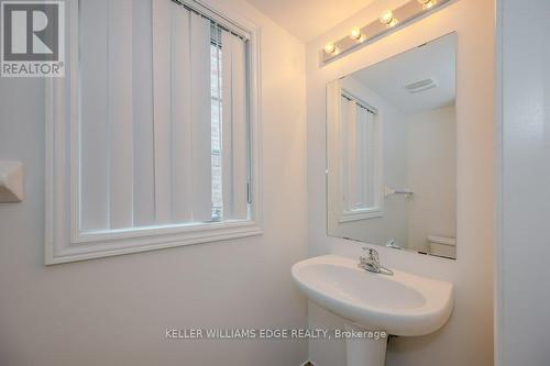 30 - 233 Duskywing Way, Oakville, ON - Indoor Photo Showing Bathroom