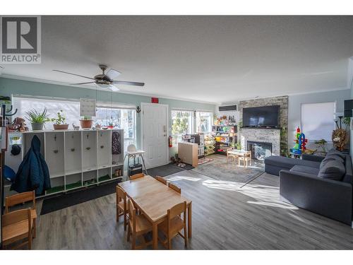 607 4Th Street Unit# 1, Keremeos, BC - Indoor Photo Showing Living Room With Fireplace