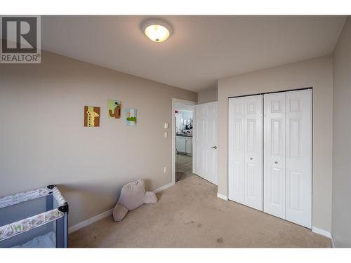 607 4Th Street Unit# 1, Keremeos, BC - Indoor Photo Showing Bedroom