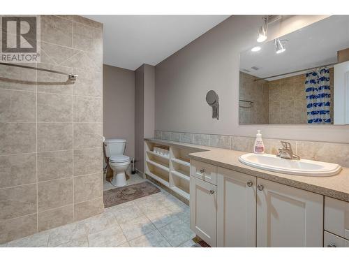 209 K View Crescent, Keremeos, BC - Indoor Photo Showing Bathroom