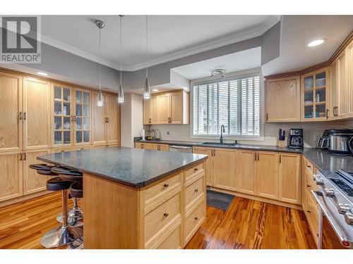 209 K View Crescent, Keremeos, BC - Indoor Photo Showing Kitchen