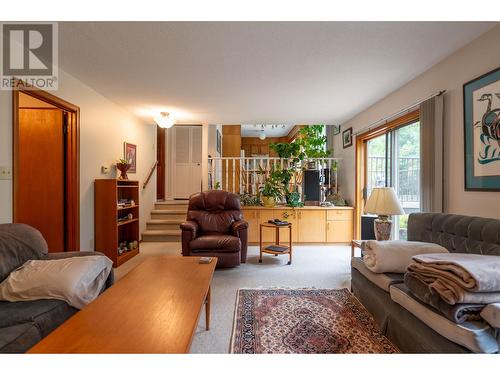 2615 Ridgeview Drive, Prince George, BC - Indoor Photo Showing Living Room