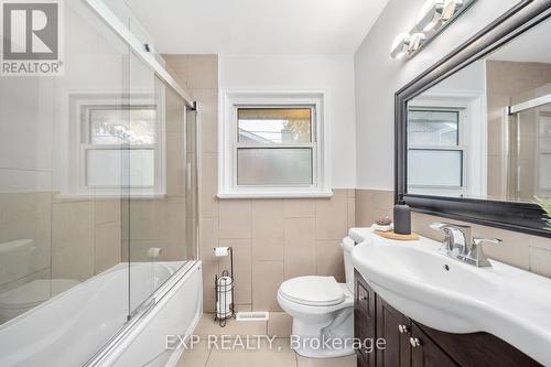 263 Castle Drive, London, ON - Indoor Photo Showing Bathroom