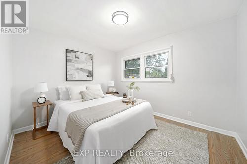 263 Castle Drive, London, ON - Indoor Photo Showing Bedroom