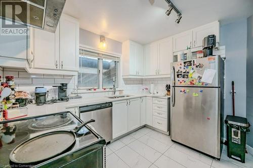 Main Floor- Kitchen - 20 Collier Road N, Thorold, ON - Indoor Photo Showing Kitchen