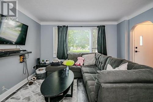 Main Floor - Living Room - 20 Collier Road N, Thorold, ON - Indoor Photo Showing Living Room