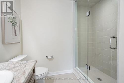 301 - 3028 Creekshore Common, Oakville, ON - Indoor Photo Showing Bathroom