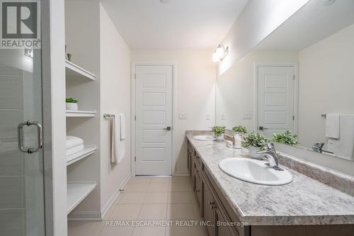 301 - 3028 Creekshore Common, Oakville, ON - Indoor Photo Showing Bathroom