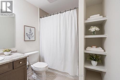 301 - 3028 Creekshore Common, Oakville, ON - Indoor Photo Showing Bathroom