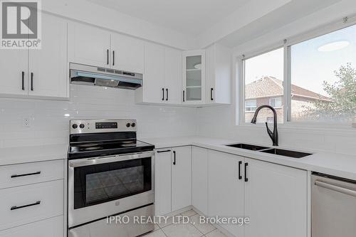 23 Hot Spring Road, Brampton, ON - Indoor Photo Showing Kitchen With Double Sink With Upgraded Kitchen