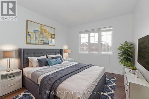 23 Hot Spring Road, Brampton, ON - Indoor Photo Showing Bedroom