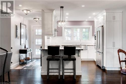 608 Lorne Street, Burlington, ON - Indoor Photo Showing Kitchen With Upgraded Kitchen