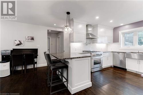 608 Lorne Street, Burlington, ON - Indoor Photo Showing Kitchen With Upgraded Kitchen