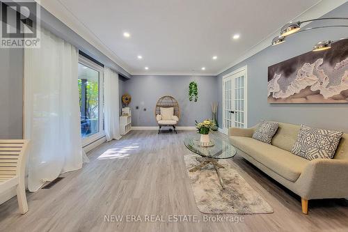 134 Bayview Drive, St. Catharines, ON - Indoor Photo Showing Living Room