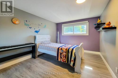 134 Bayview Drive, St. Catharines, ON - Indoor Photo Showing Bedroom