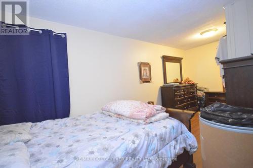 68 Montrave Avenue, Oshawa (Vanier), ON - Indoor Photo Showing Bedroom