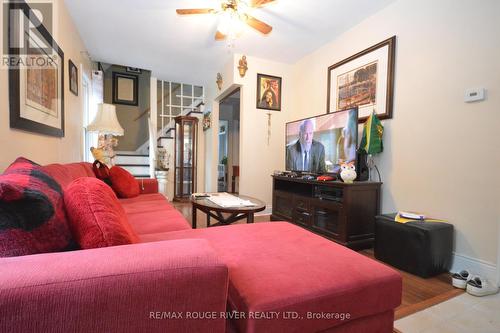 68 Montrave Avenue, Oshawa (Vanier), ON - Indoor Photo Showing Bedroom