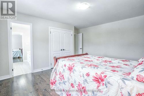 1382 Dallman Street, Innisfil, ON - Indoor Photo Showing Bedroom