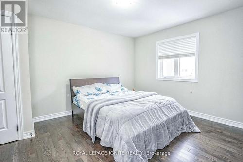 1382 Dallman Street, Innisfil, ON - Indoor Photo Showing Bedroom