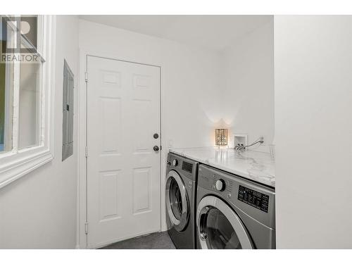 665 Cook Road Unit# 391, Kelowna, BC - Indoor Photo Showing Laundry Room