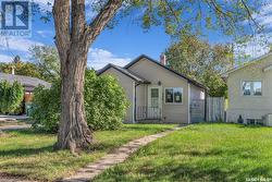 906 L AVENUE N  Saskatoon, SK S7L 2R6