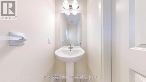 14 Lamb Avenue, Kawartha Lakes, ON - Indoor Photo Showing Bathroom