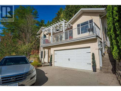 3301 Laburnum  Drive, Trail, BC - Outdoor