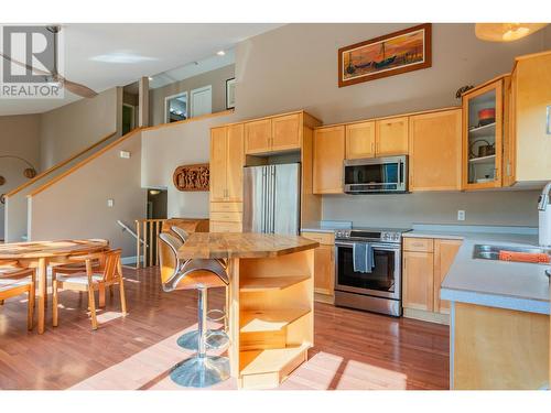 3301 Laburnum  Drive, Trail, BC - Indoor Photo Showing Kitchen